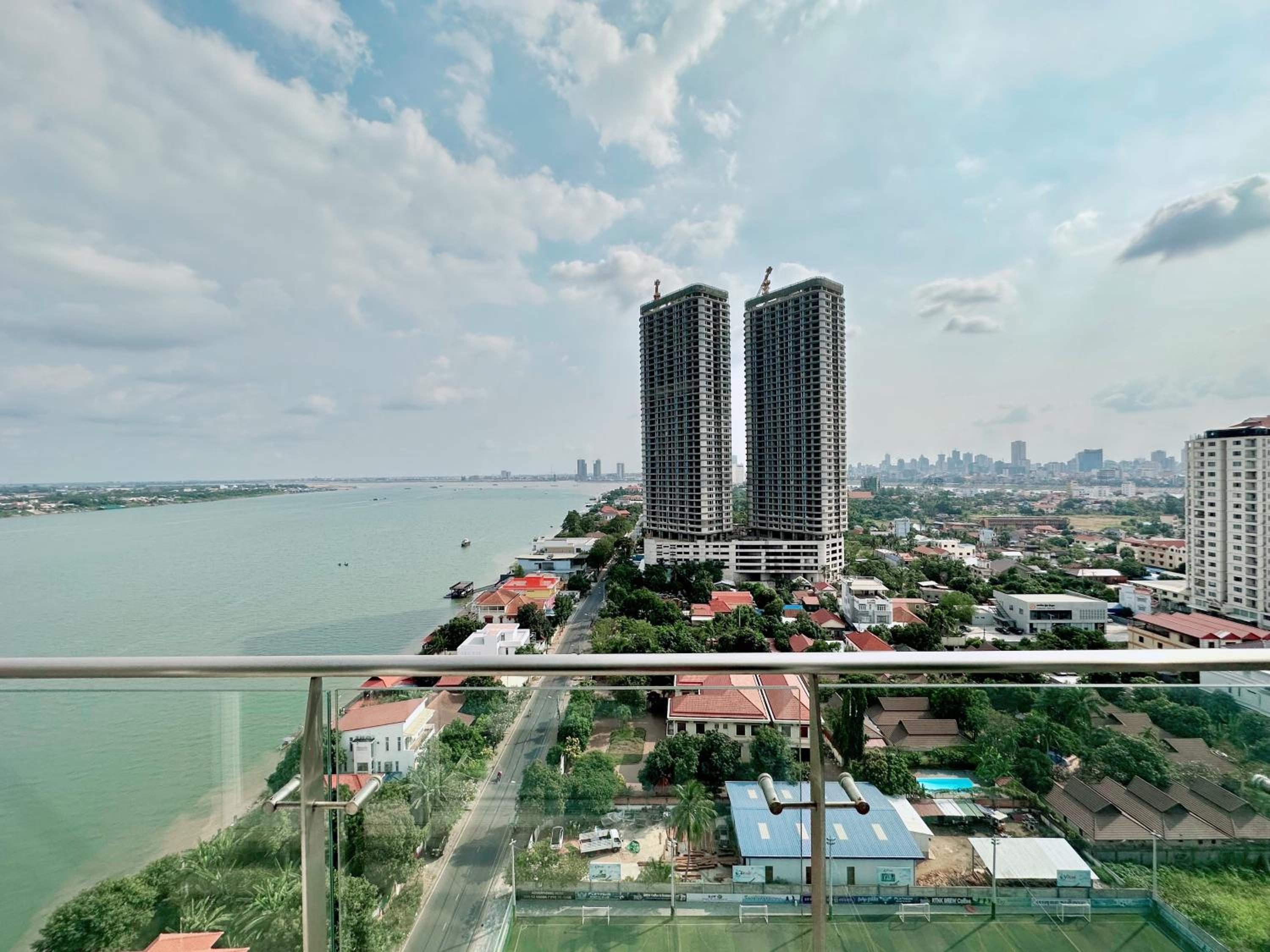 Infinity 28 Hotel and Residence