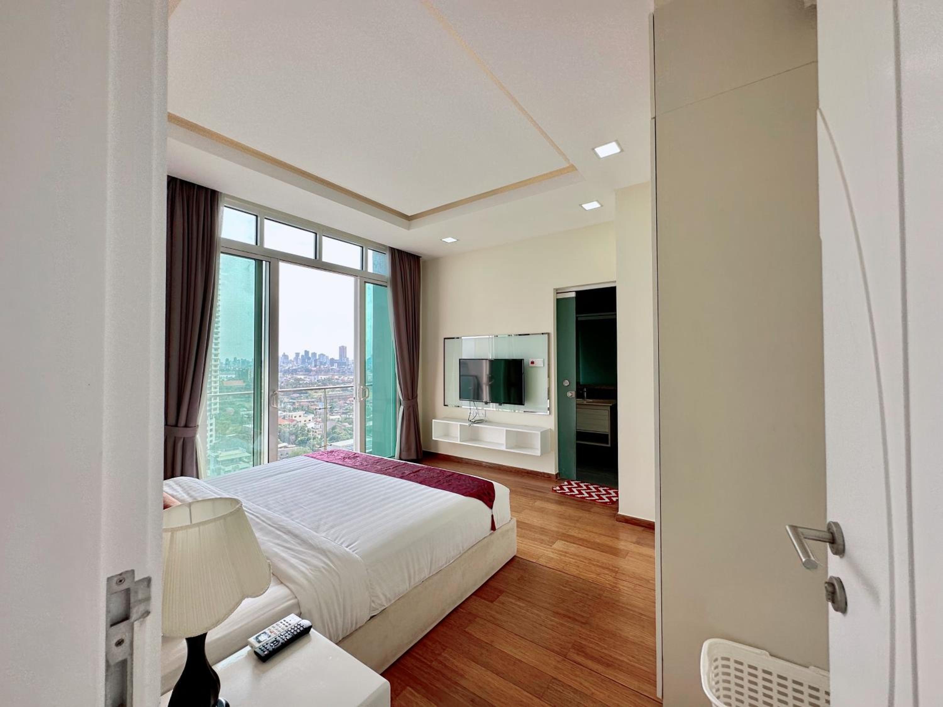 Infinity 28 Hotel and Residence