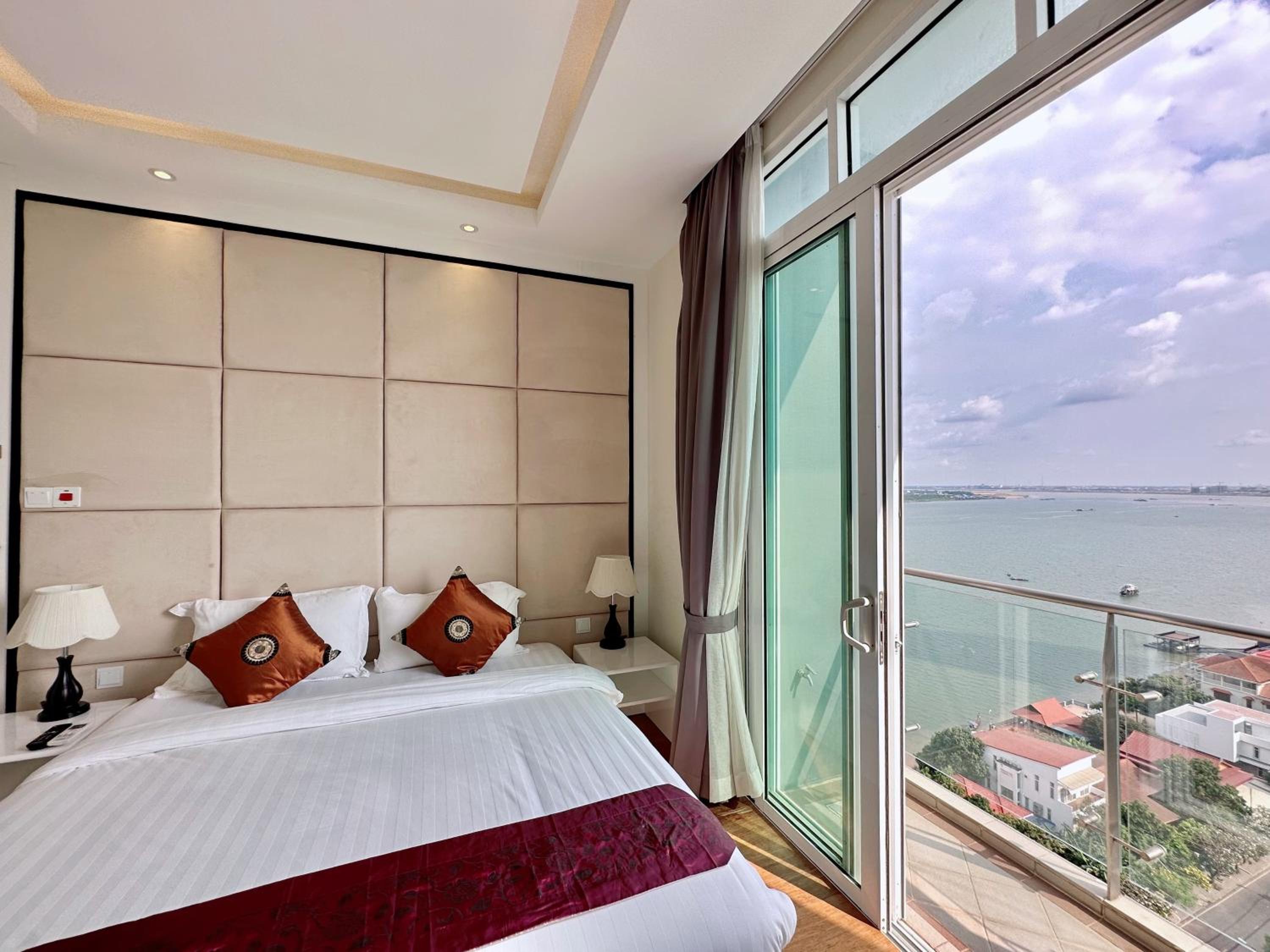 Infinity 28 Hotel and Residence