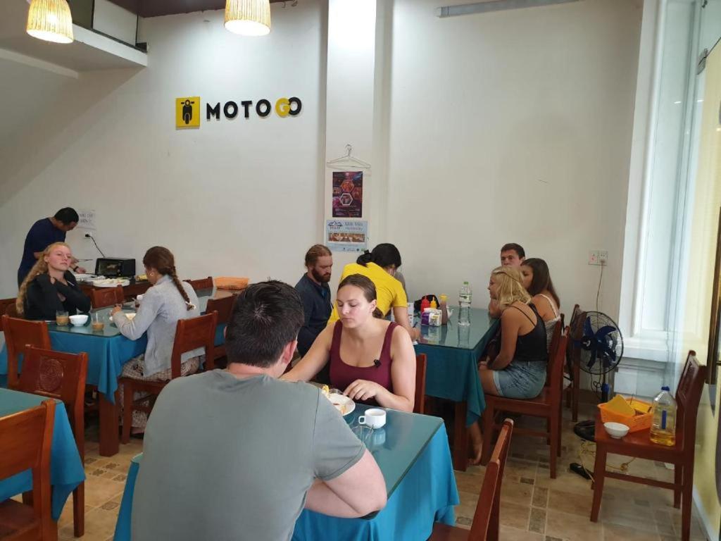 restaurant