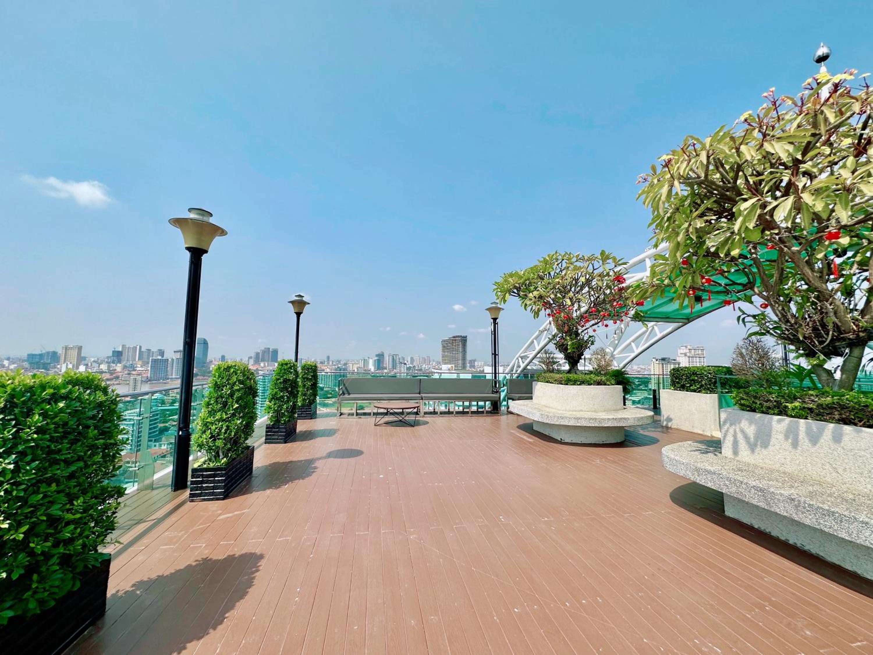 Infinity 28 Hotel and Residence