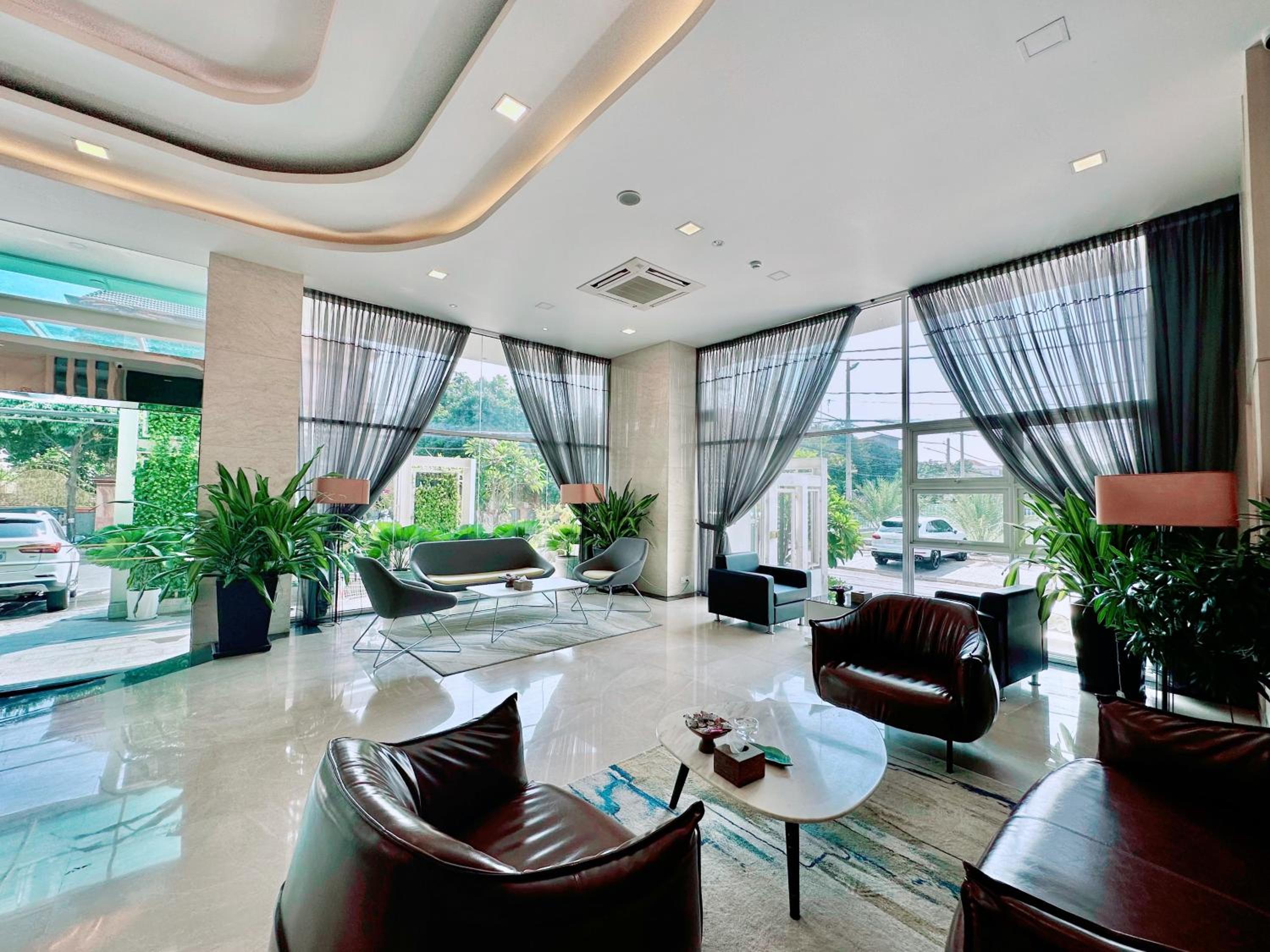 Infinity 28 Hotel and Residence