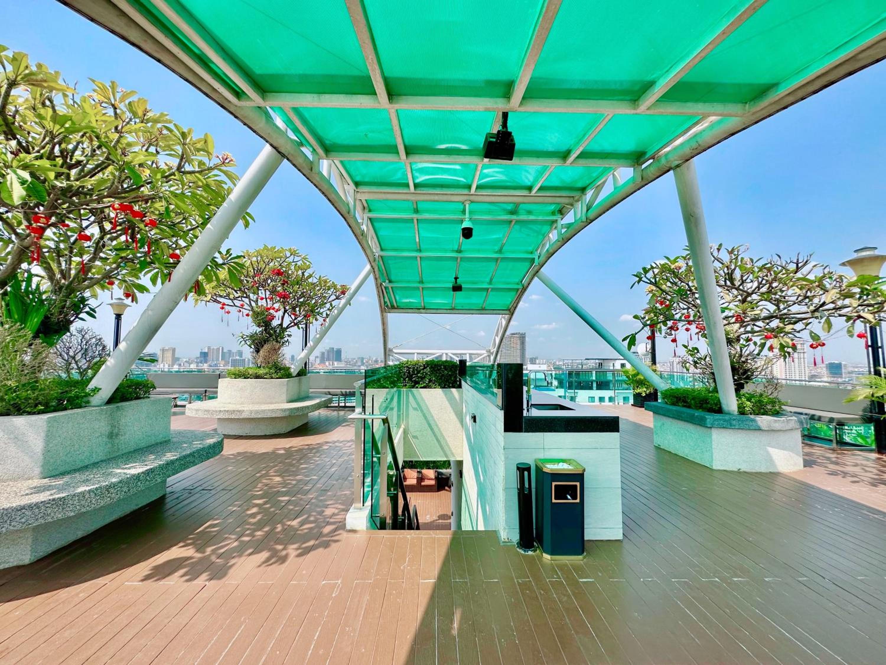 Infinity 28 Hotel and Residence