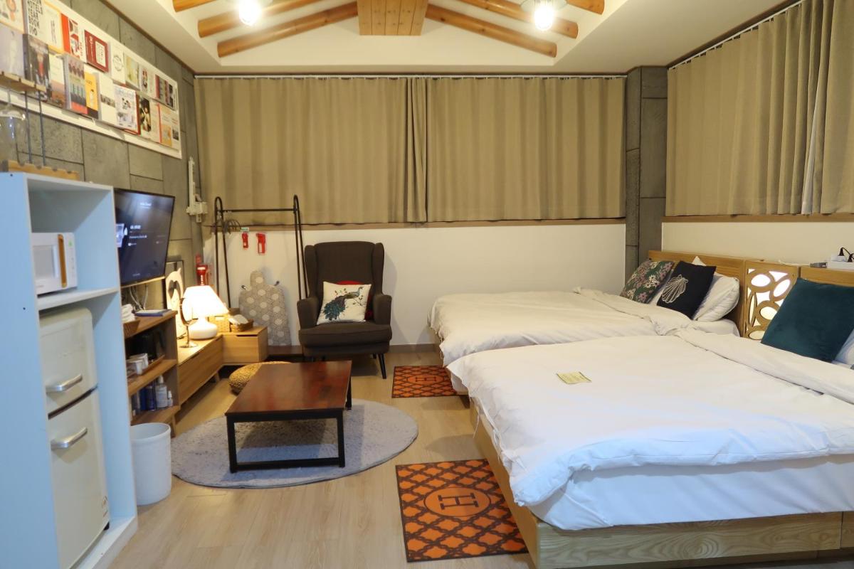 Andong Poong-gyung HOSTEL n LIBRARY
