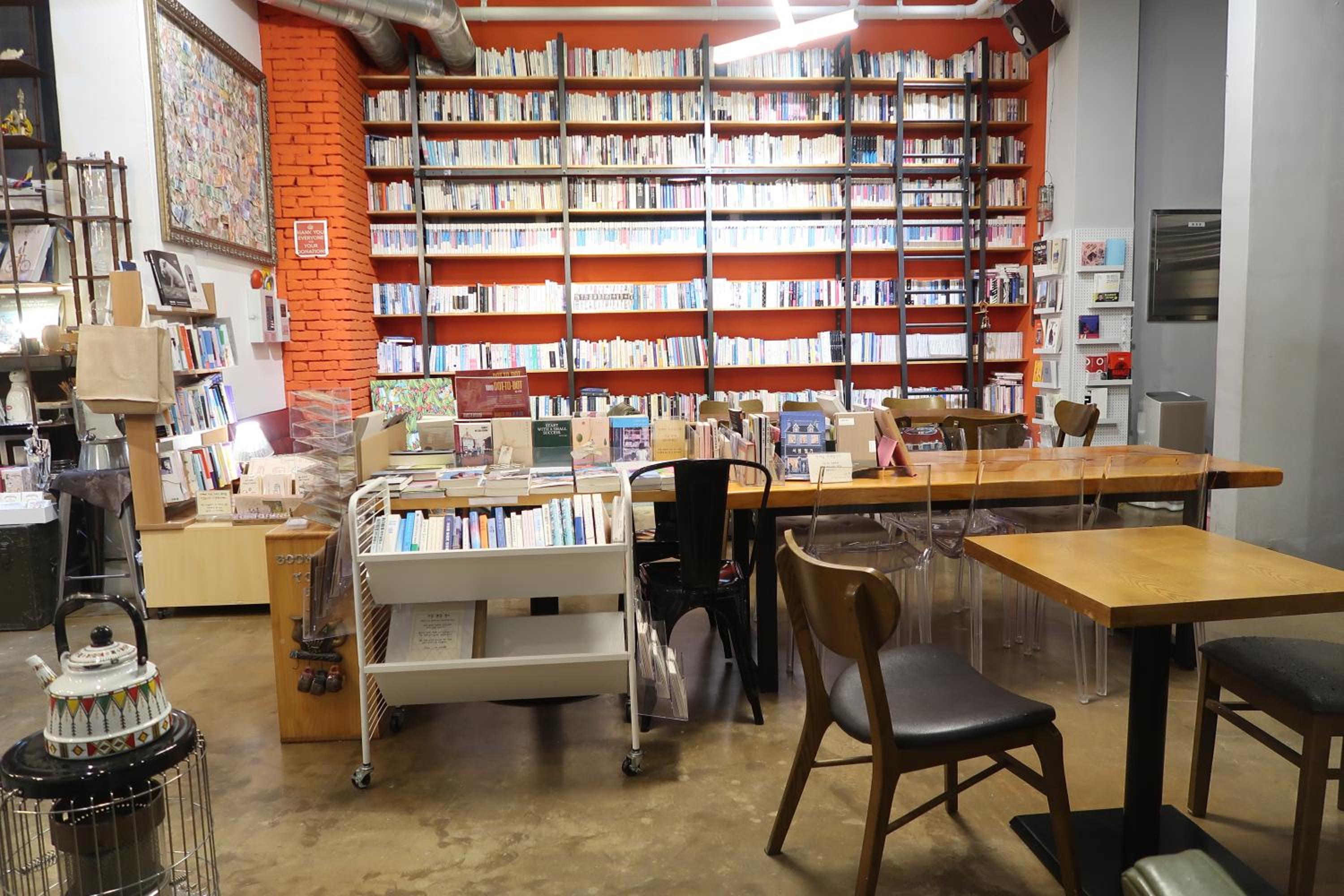 Andong Poong-gyung HOSTEL n LIBRARY