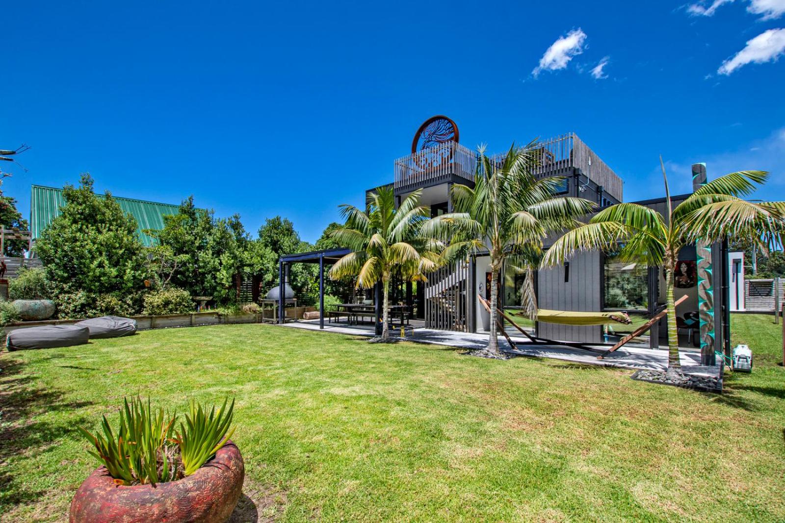 Matapouri Art Escape - Matapouri Holiday Home