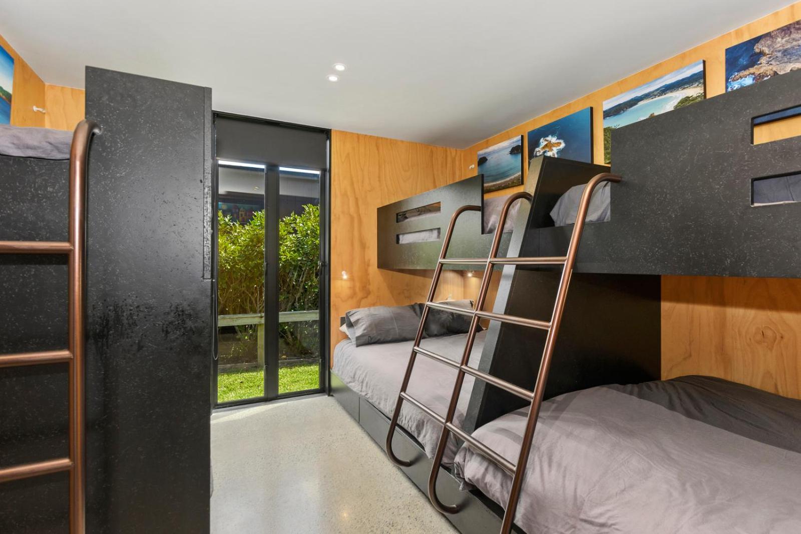 Matapouri Art Escape - Matapouri Holiday Home