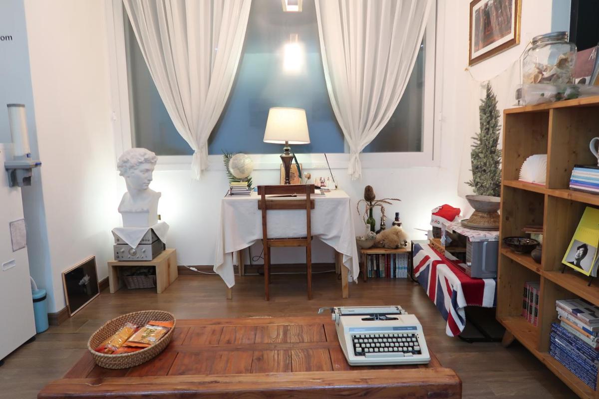 Andong Poong-gyung HOSTEL n LIBRARY