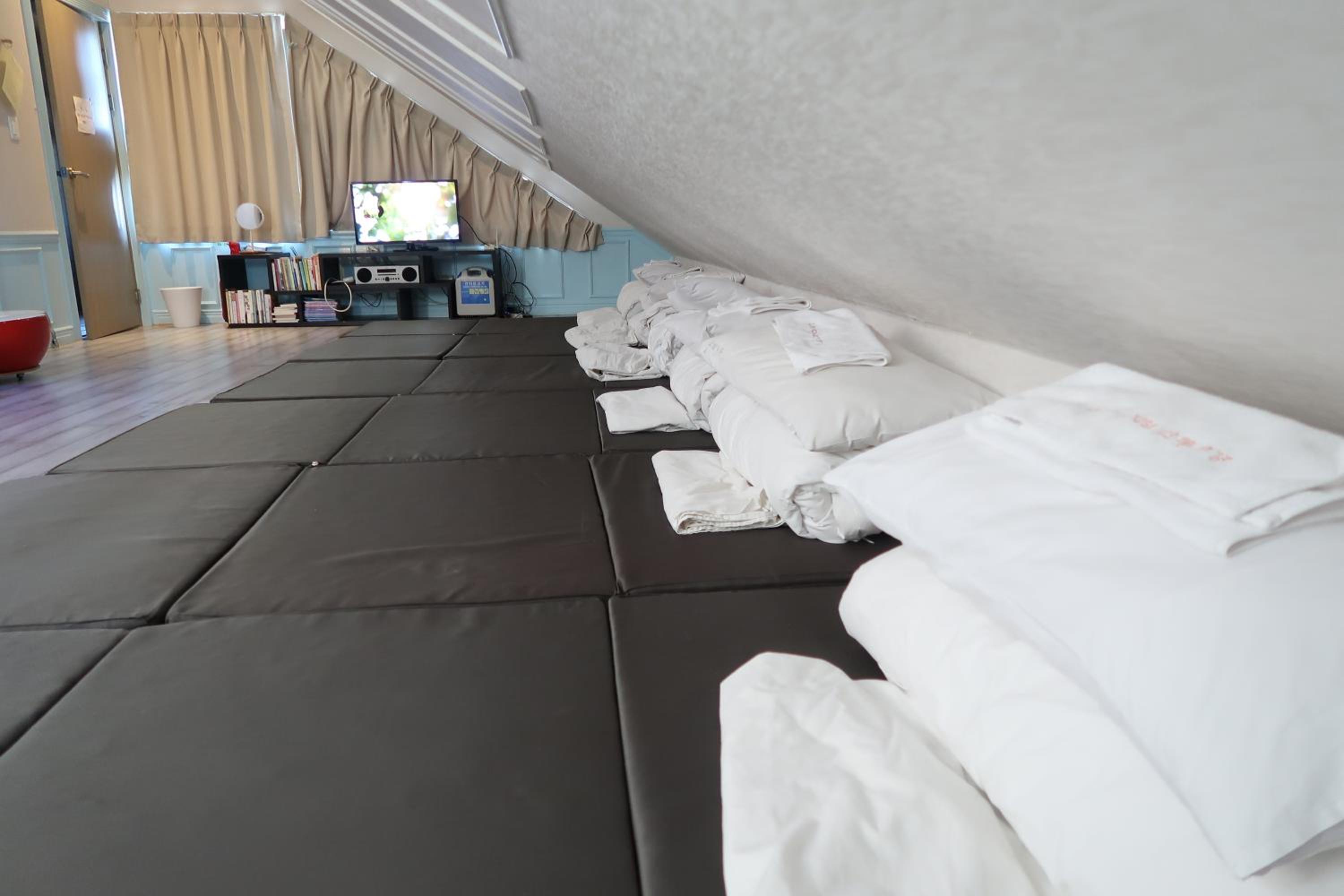 Andong Poong-gyung HOSTEL n LIBRARY