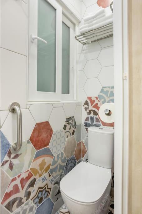 40sec walk to Xlendi Beach - Fully Air Con & Heated Brand New Central Apartment