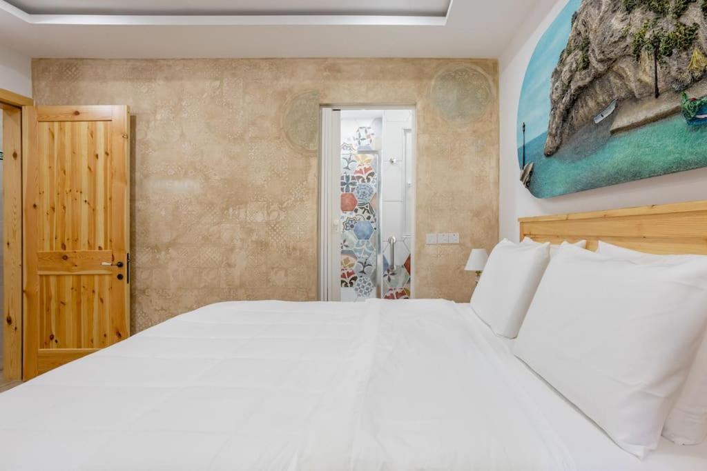 40sec walk to Xlendi Beach - Fully Air Con & Heated Brand New Central Apartment