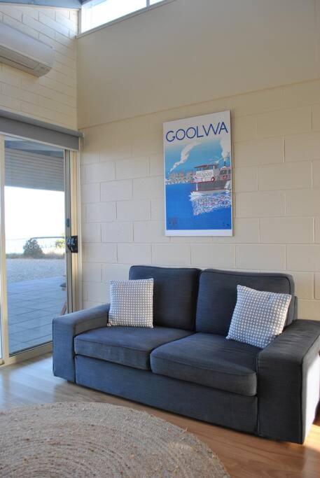 Hideaway Tom’s on Mundoo Channel - Waterfront