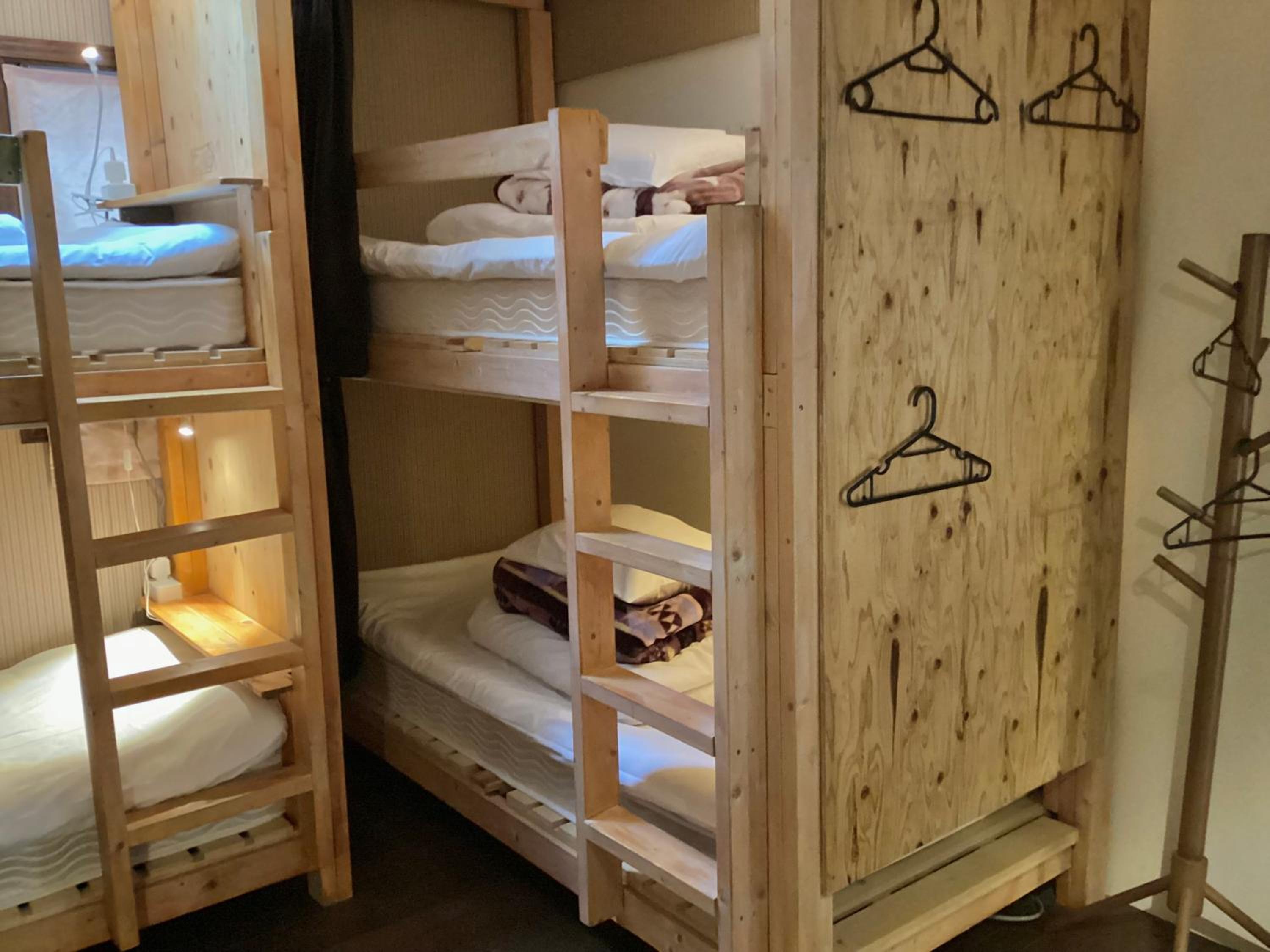 IZA Kamakura Guest House and Bar