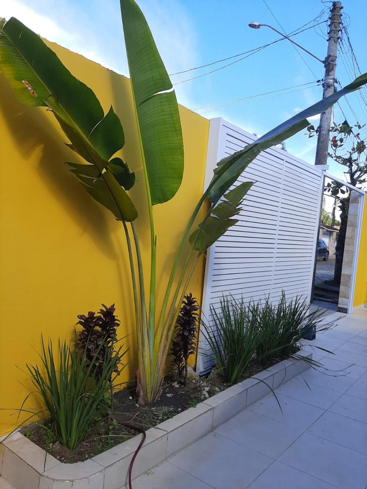 Casa grande com piscina churrasqueira e garagem Praia do Lázaro Ubatuba