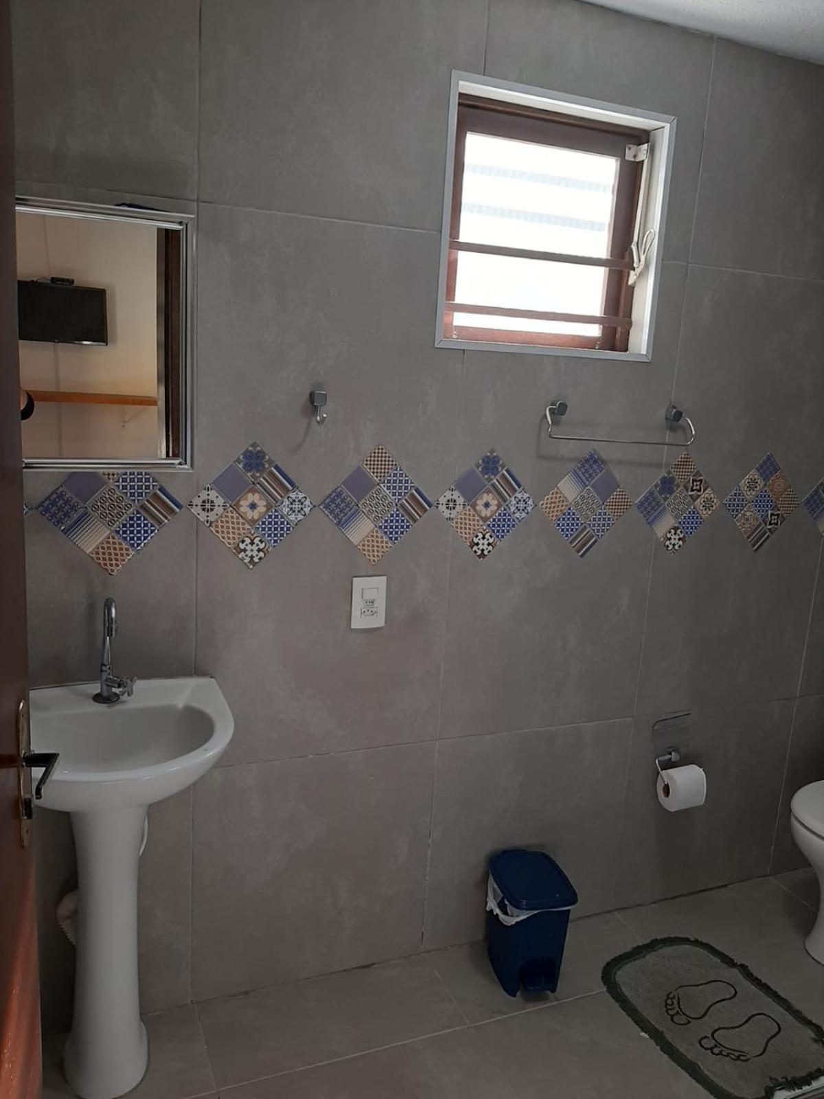 Casa grande com piscina churrasqueira e garagem Praia do Lázaro Ubatuba