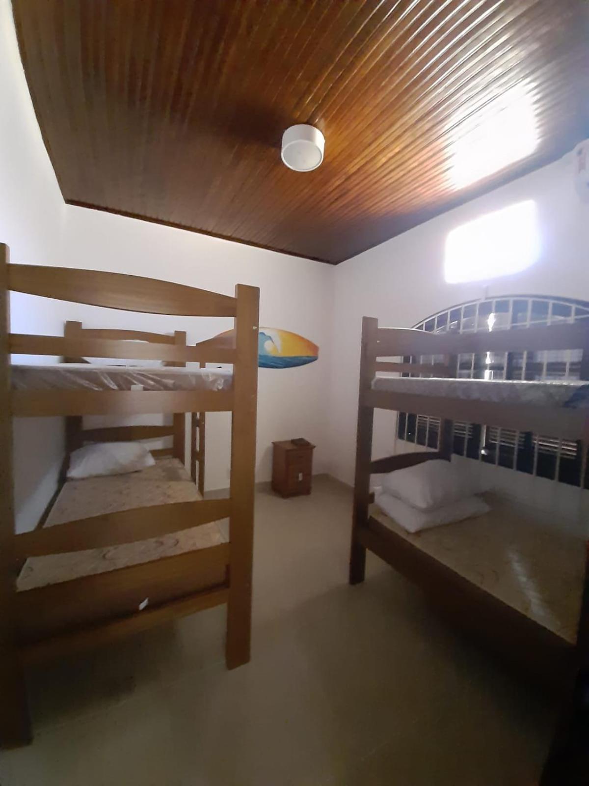 Casa grande com piscina churrasqueira e garagem Praia do Lázaro Ubatuba