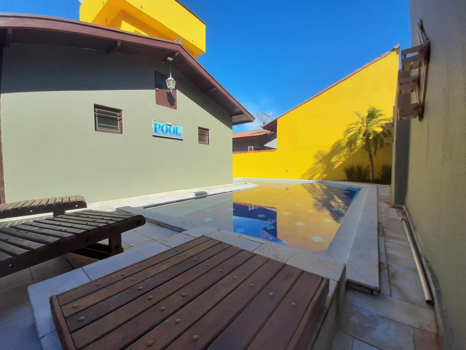 Casa grande com piscina churrasqueira e garagem Praia do Lázaro Ubatuba