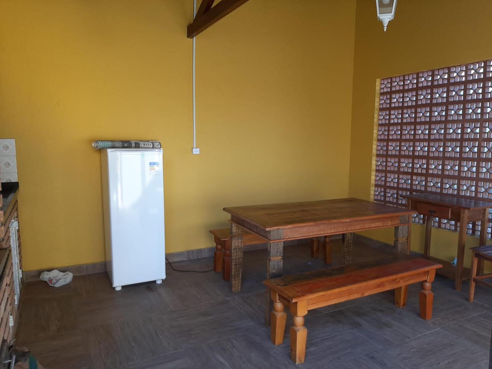 Casa grande com piscina churrasqueira e garagem Praia do Lázaro Ubatuba