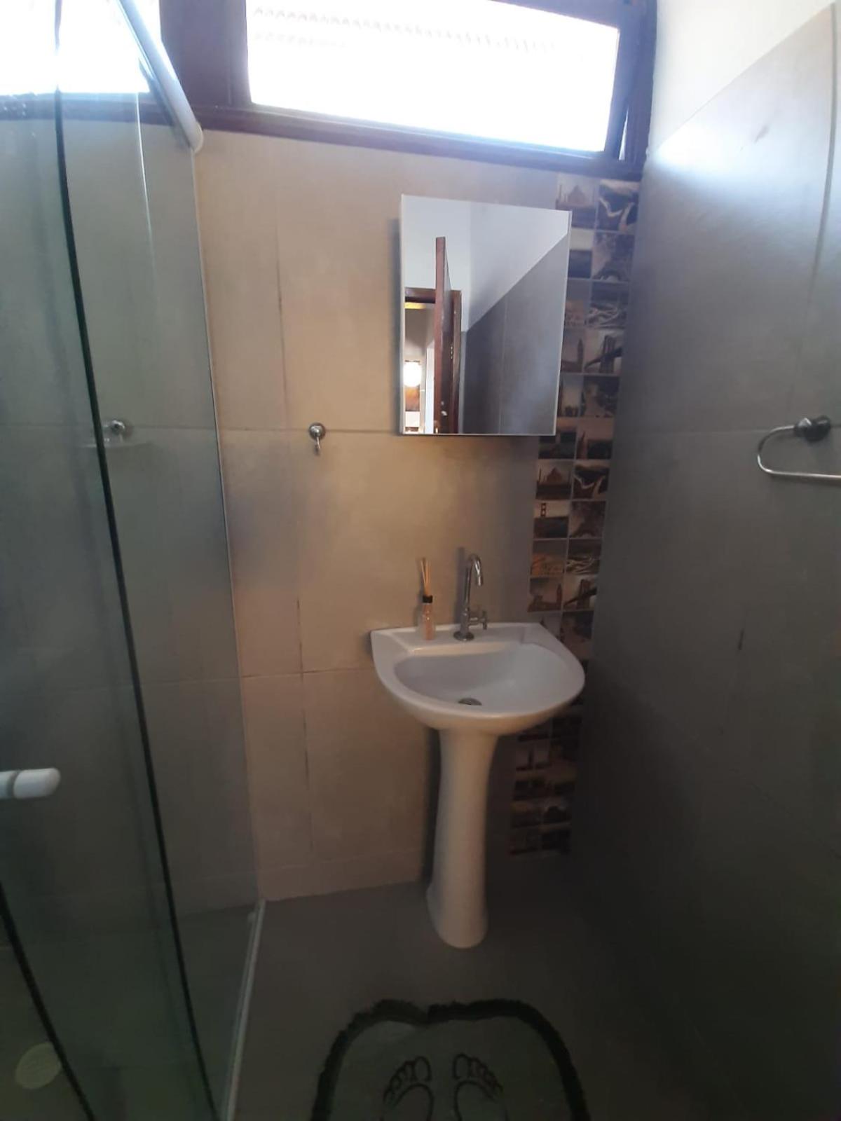 Casa grande com piscina churrasqueira e garagem Praia do Lázaro Ubatuba