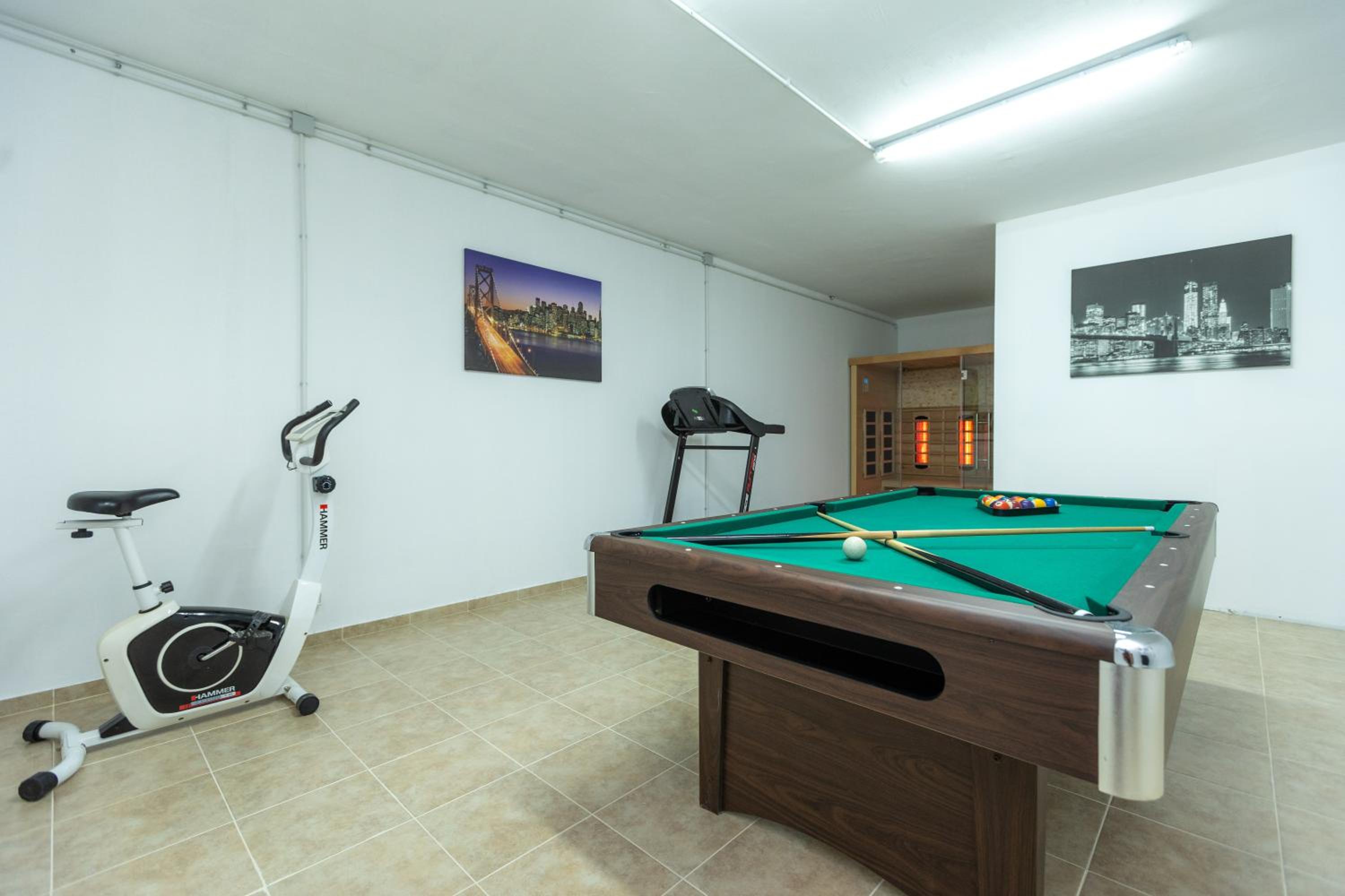 Villa Relax with sauna & jacuzzi &gym view 5