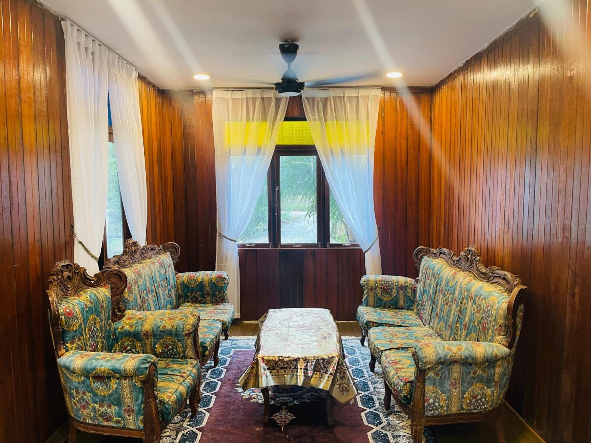 NAZIRIN HOMESTAY D’VILLAGE MUAR BATU PAHAT photo 4