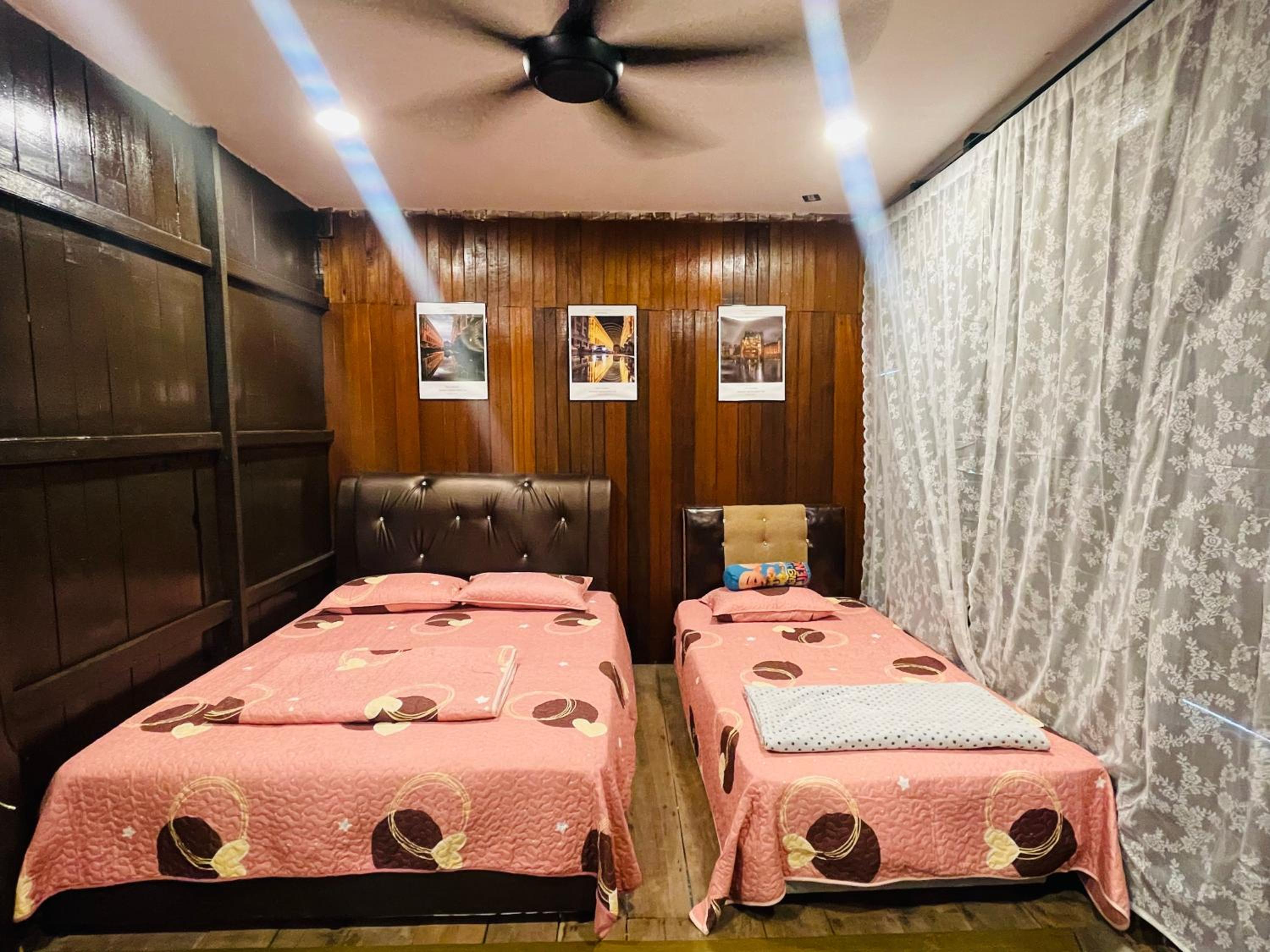 NAZIRIN HOMESTAY D’VILLAGE MUAR BATU PAHAT photo 8