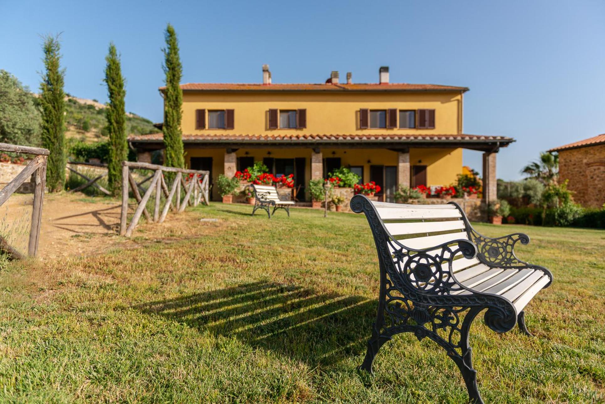 Podere Vecchia Commenda view 3