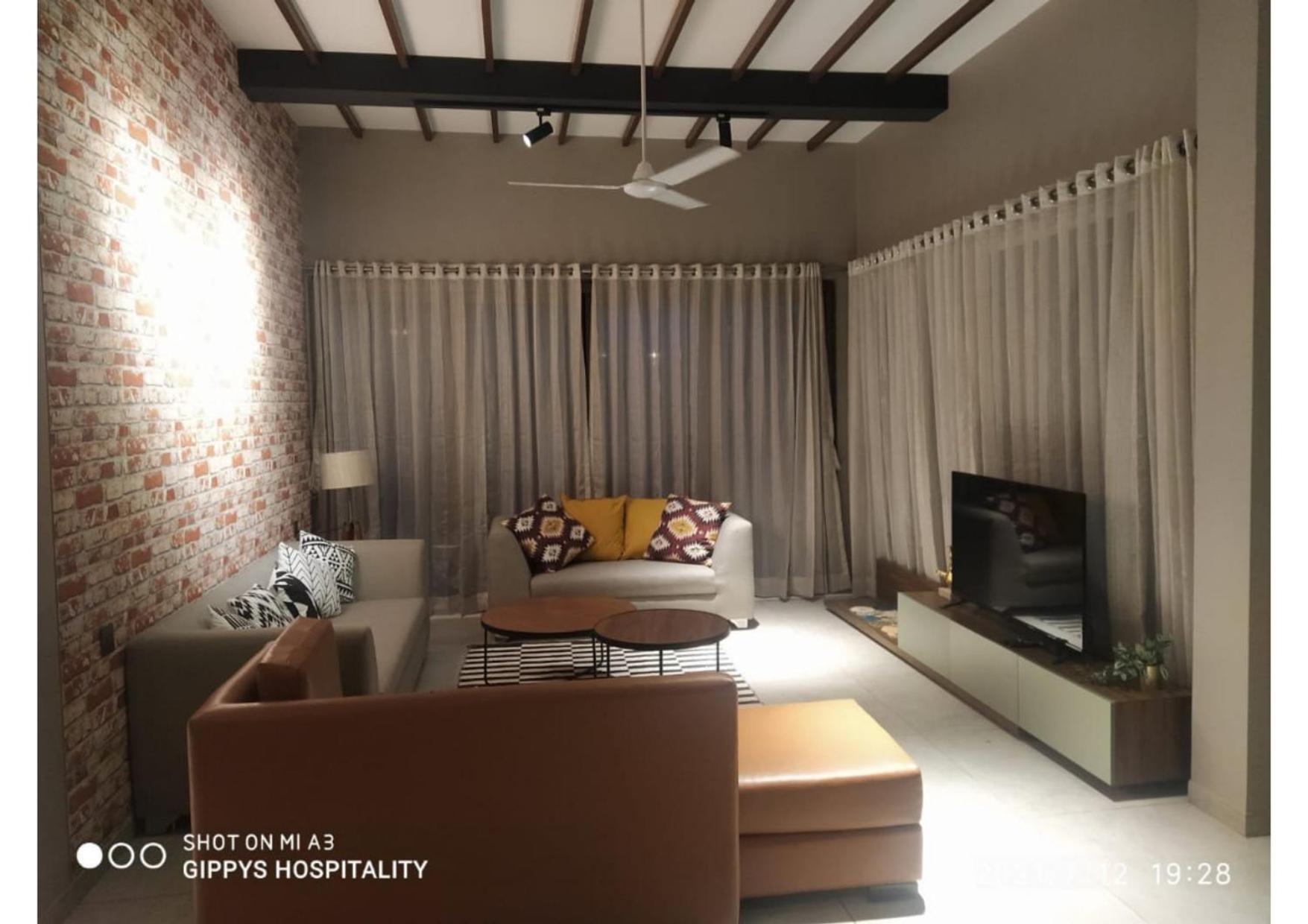 Redhomex Tulip Villa