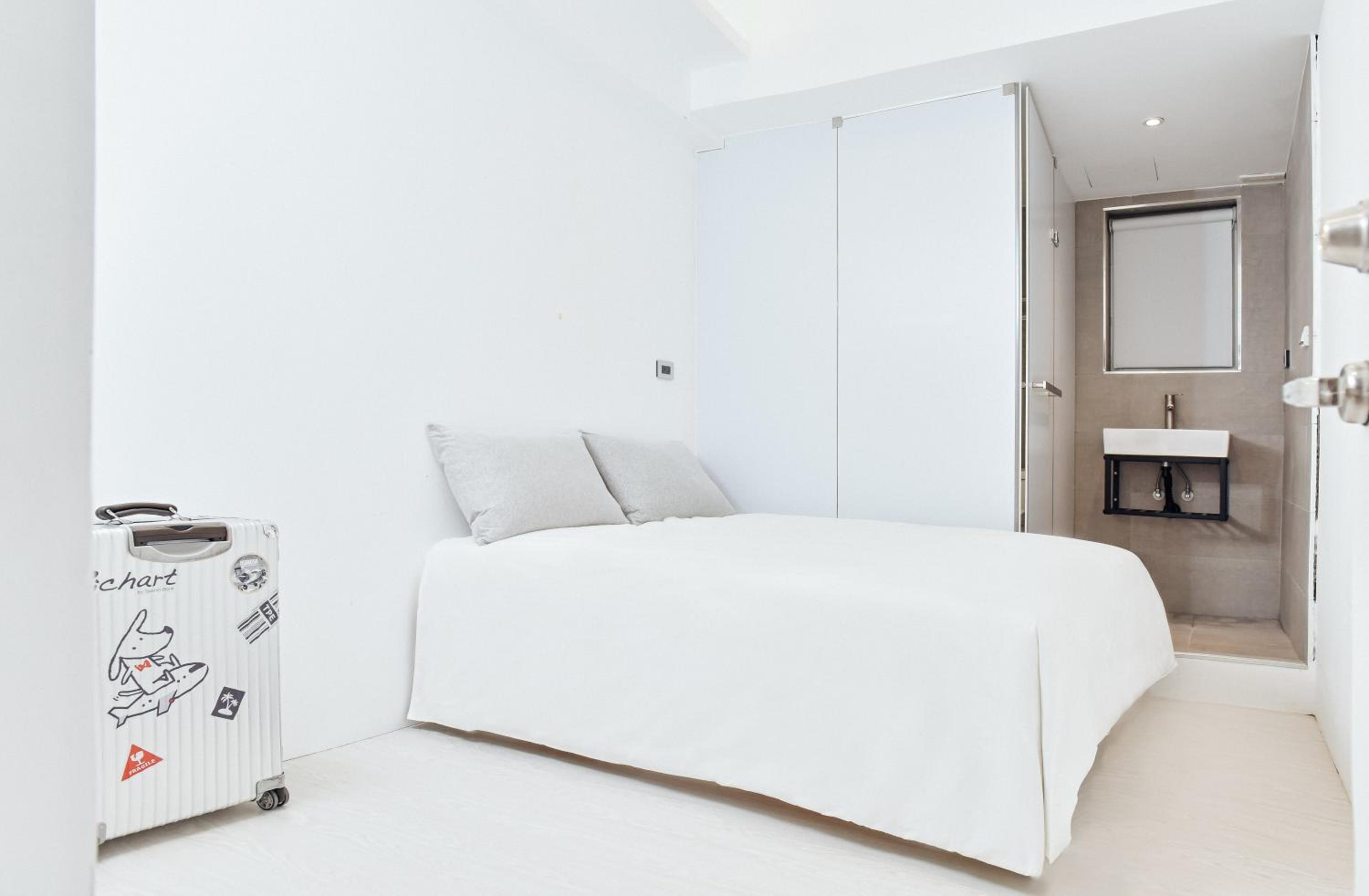 White Space Design Hotel