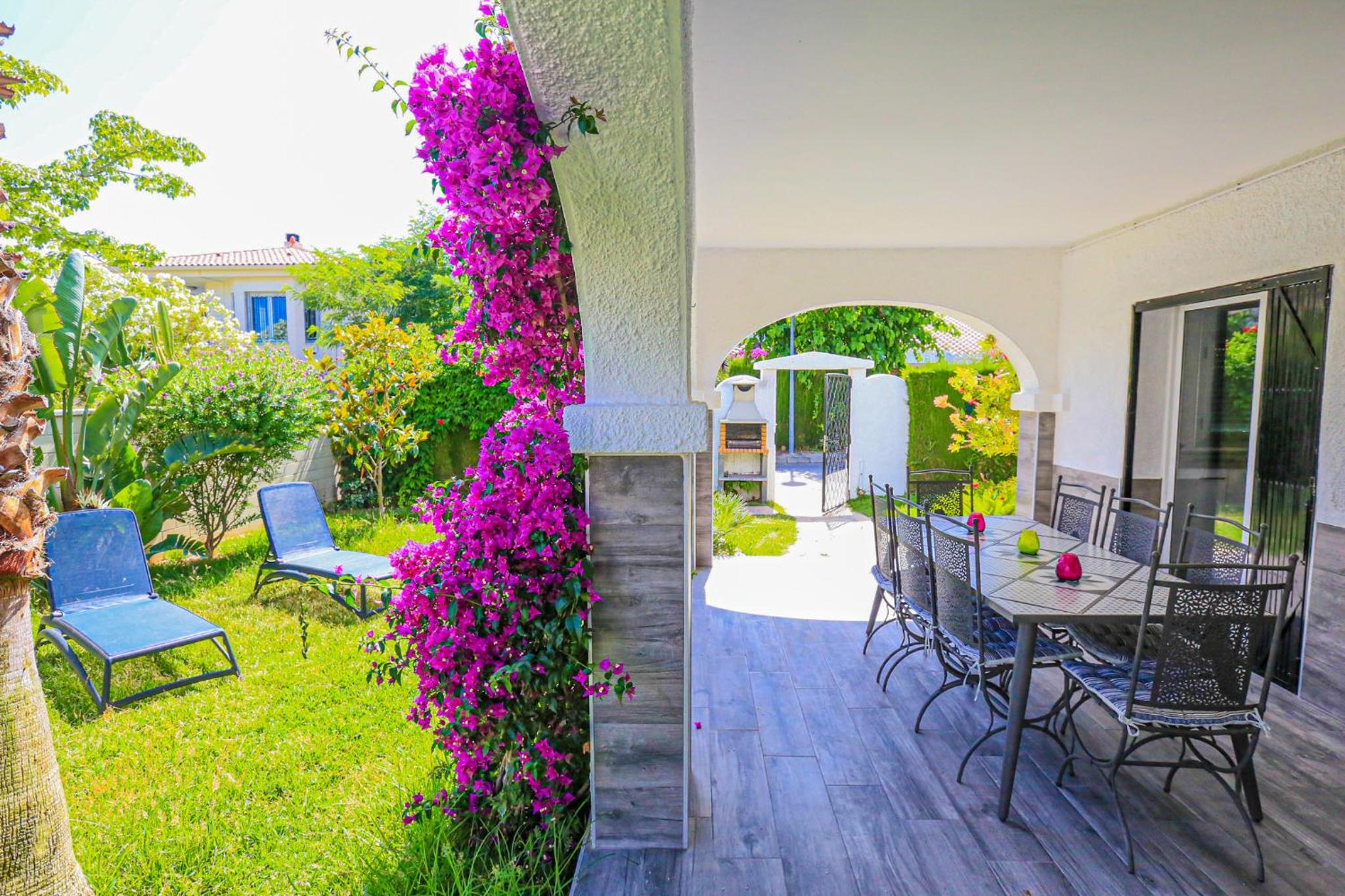 LITORAL COSTA DORADA - CASA OSCA Only families