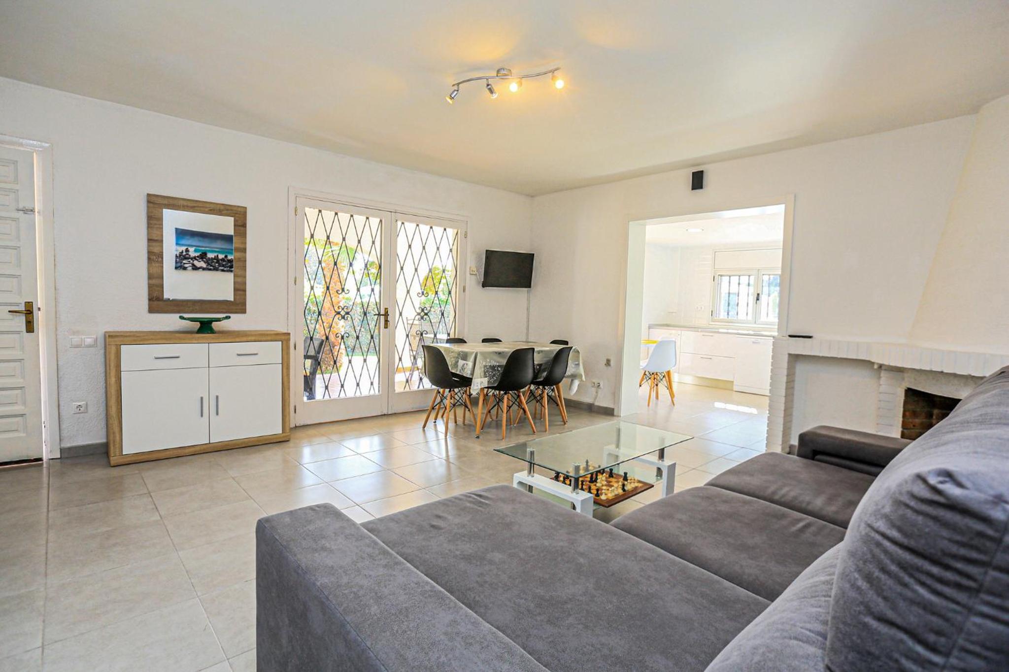 LITORAL COSTA DORADA - CASA OSCA Only families