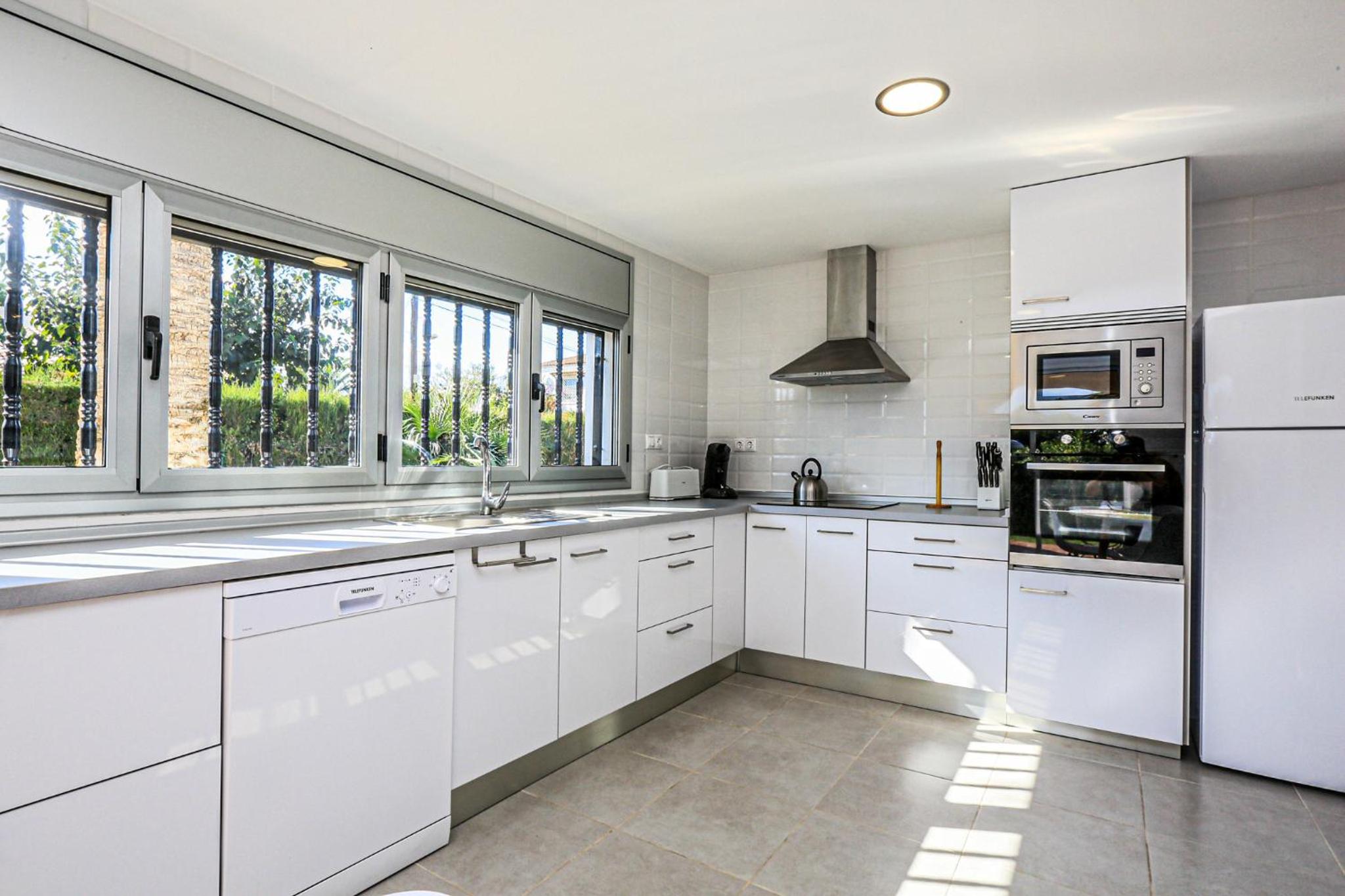 LITORAL COSTA DORADA - CASA OSCA Only families