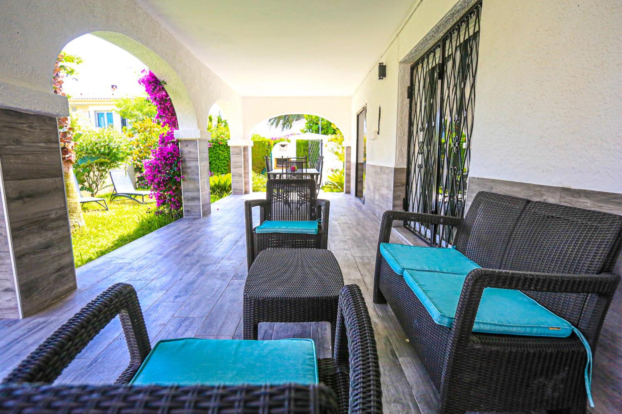 LITORAL COSTA DORADA - CASA OSCA Only families