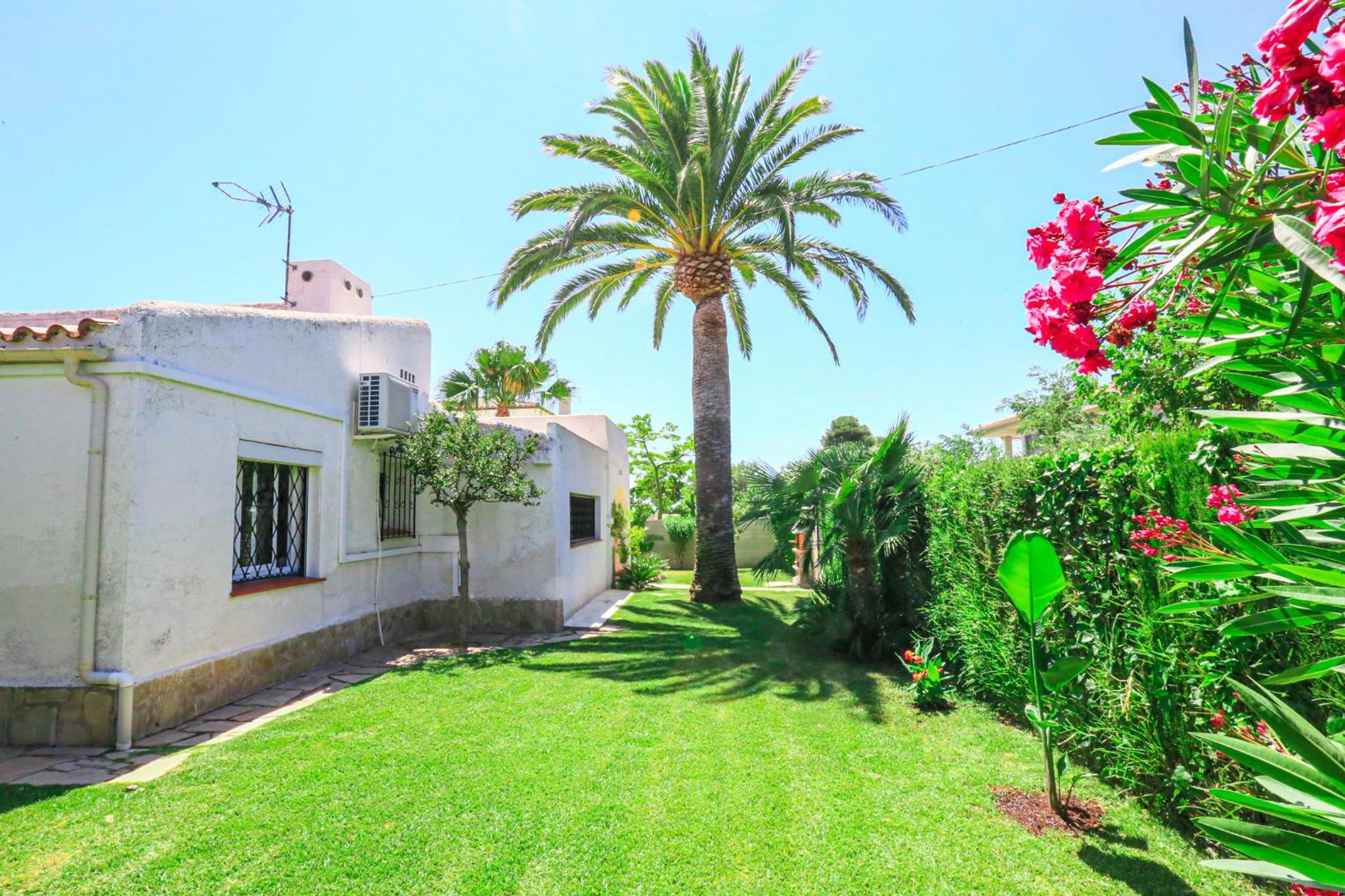 LITORAL COSTA DORADA - CASA OSCA Only families