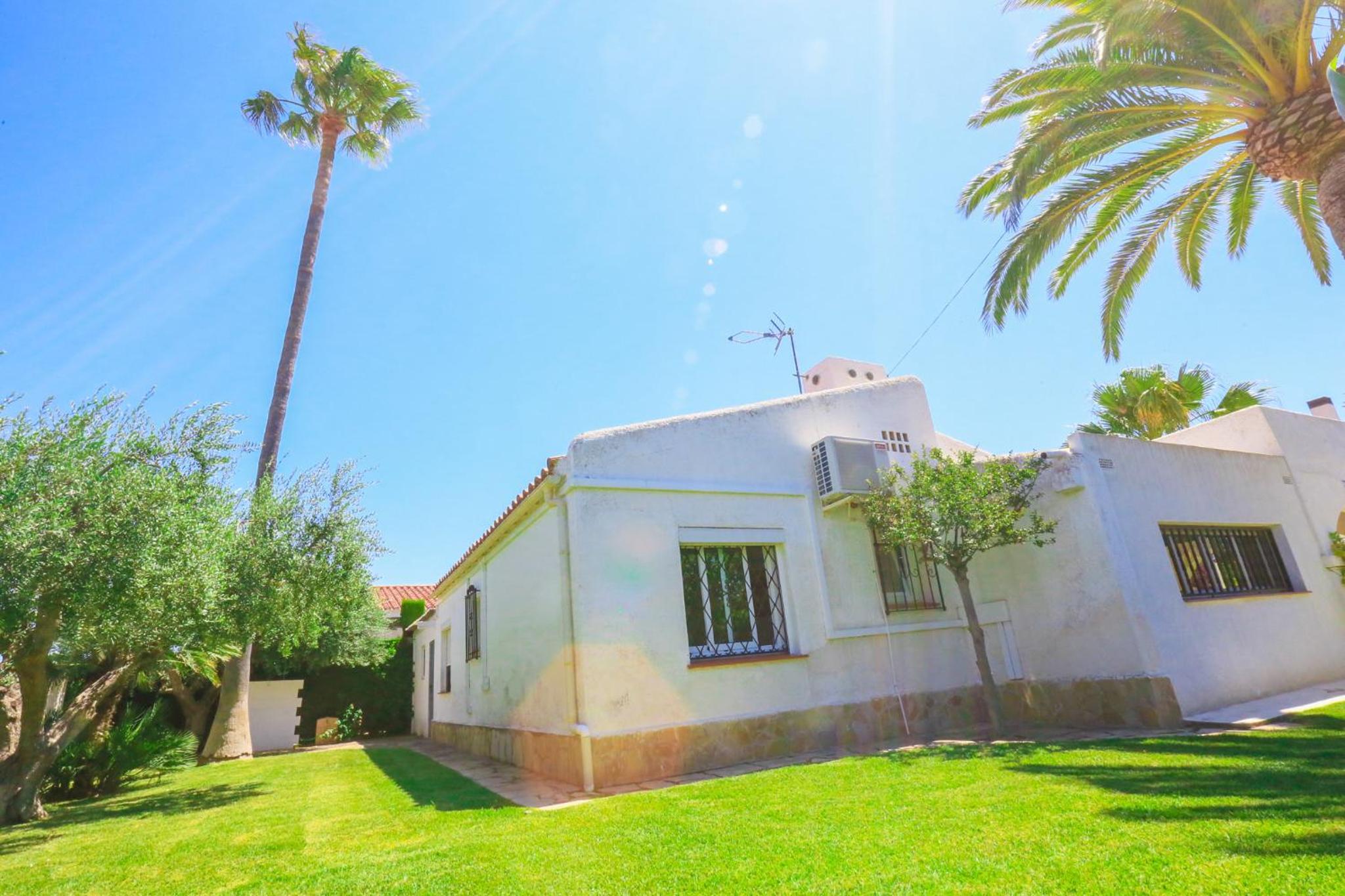 LITORAL COSTA DORADA - CASA OSCA Only families