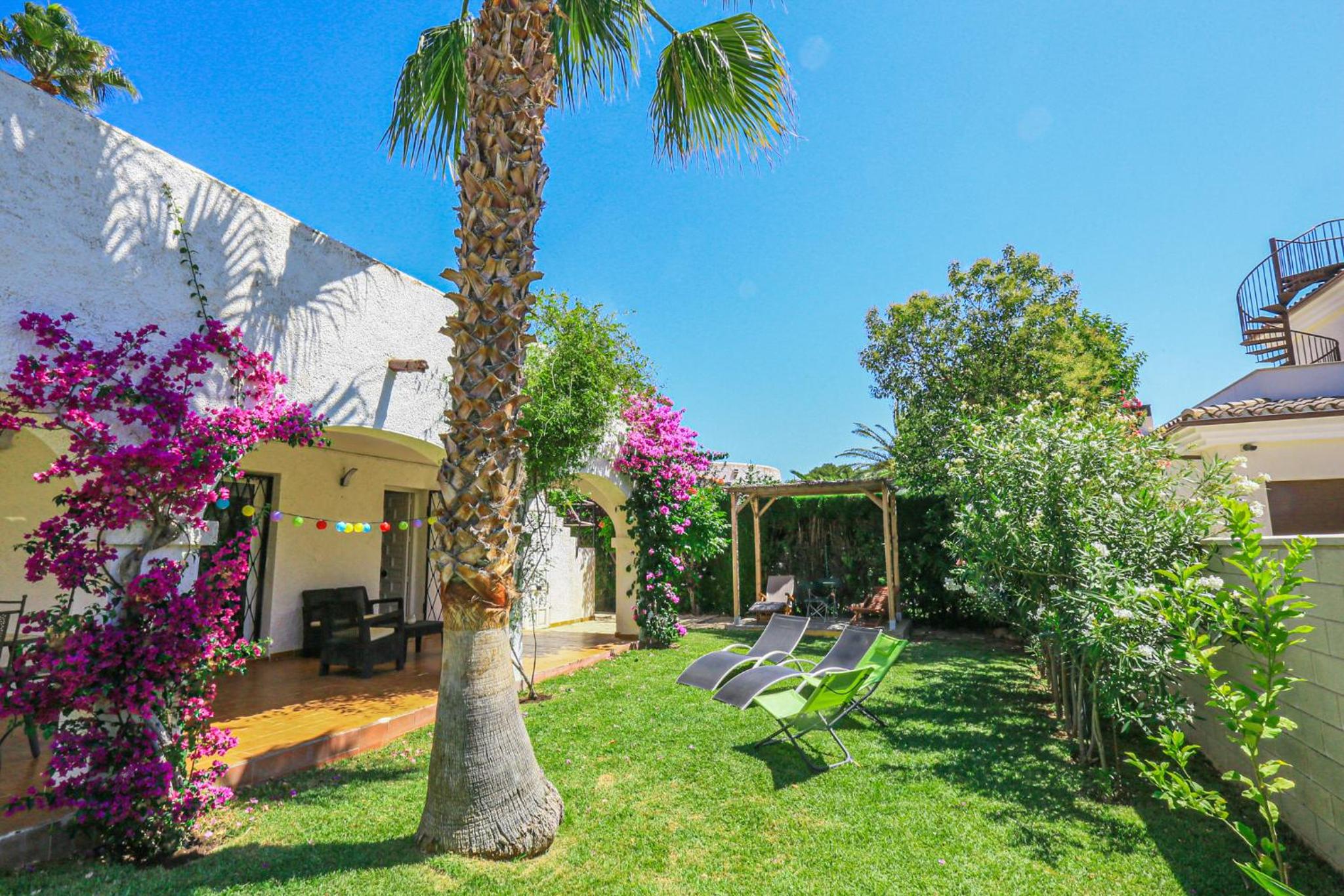 LITORAL COSTA DORADA - CASA OSCA Only families