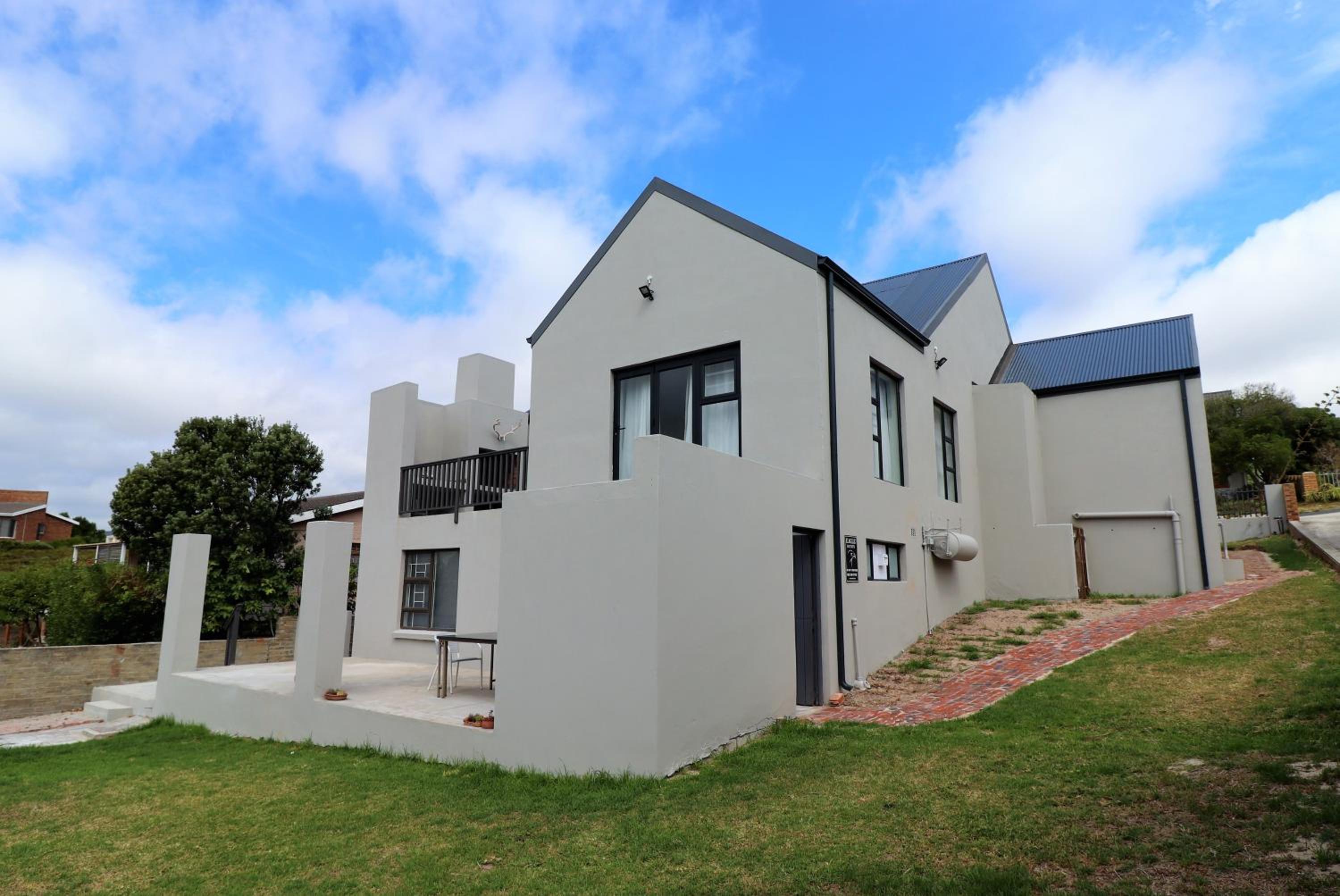 DE KELDERS HOUSE view 2