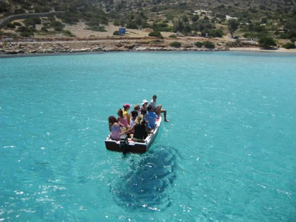 LEROS VILLA BLEFOUTI