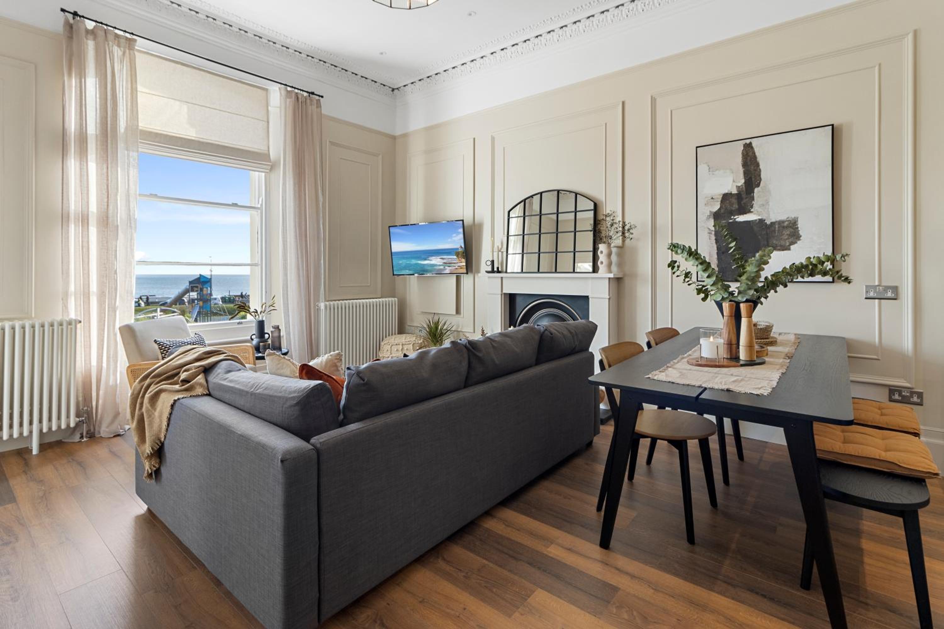 Sea Breeze, Luxury Views Seafront Stylish Home view 3