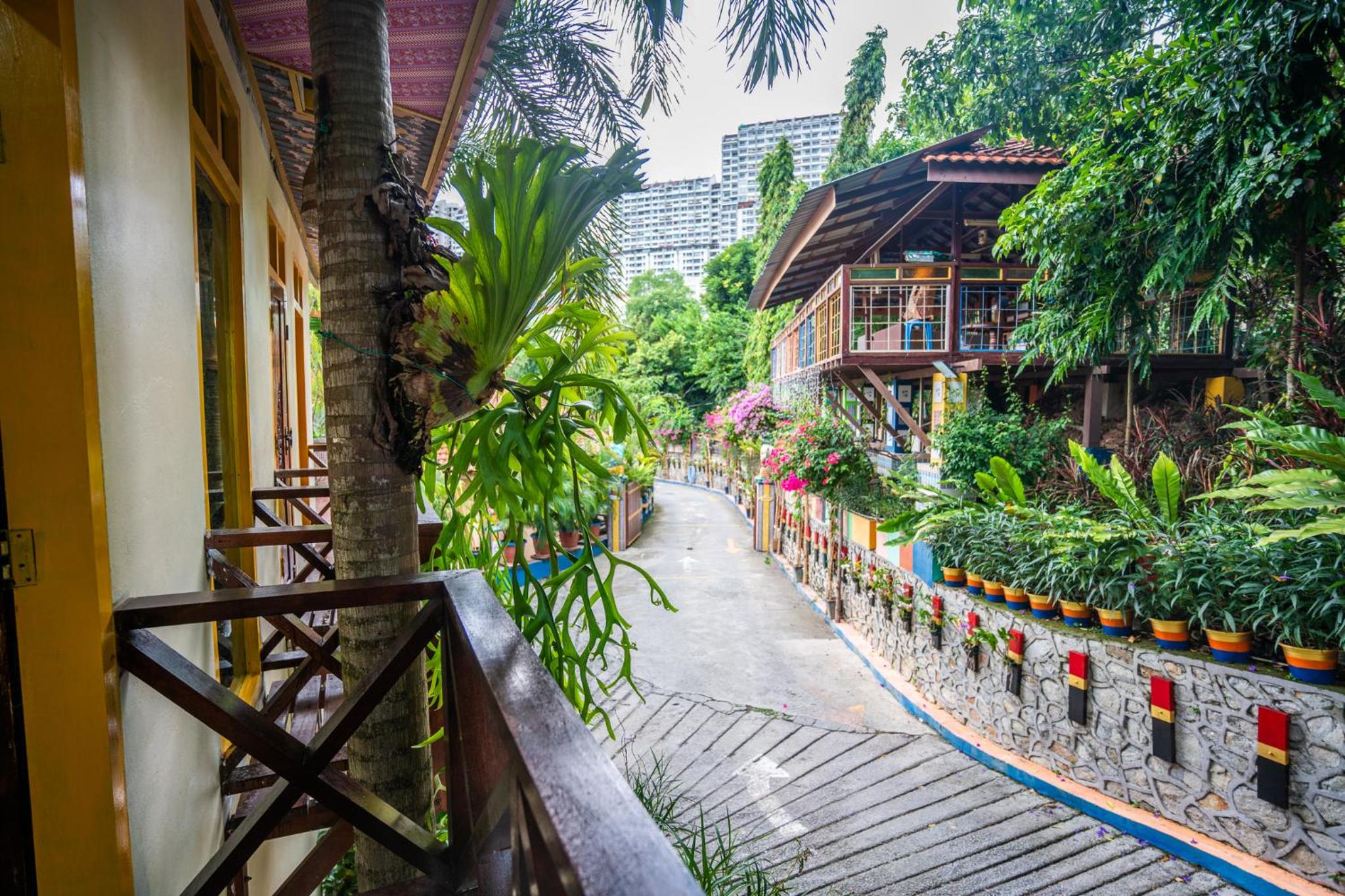 Lost Paradise Resort