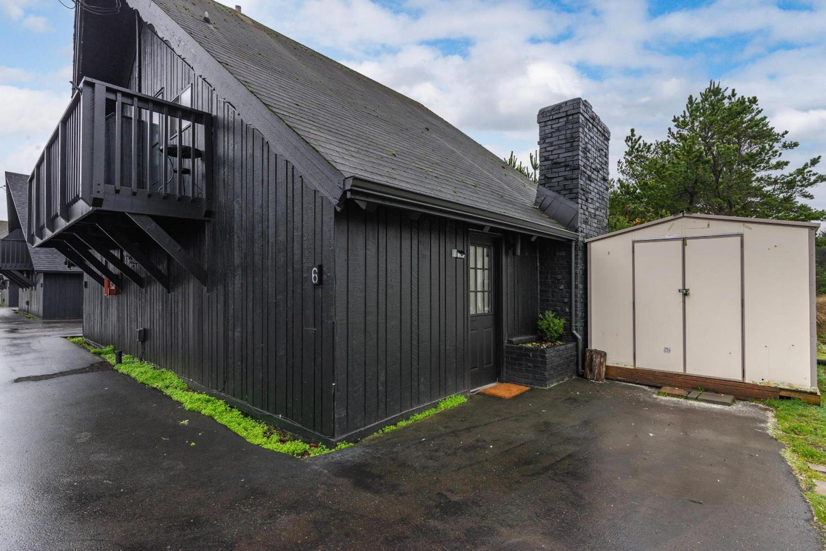 Tidal House #6 - Ocean Shores Chalet view 2