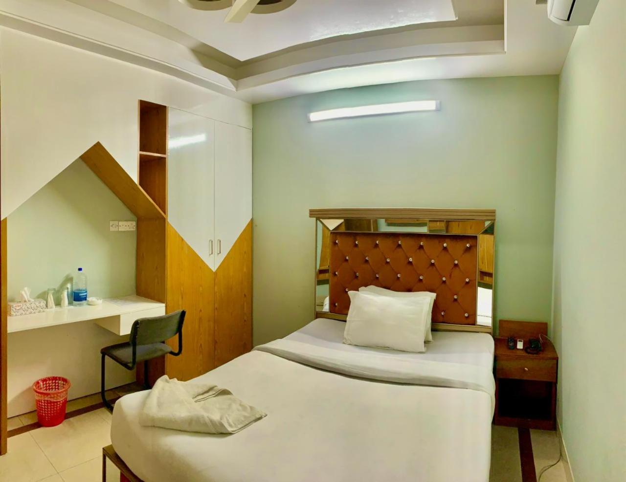 Hotel Heaven Inn