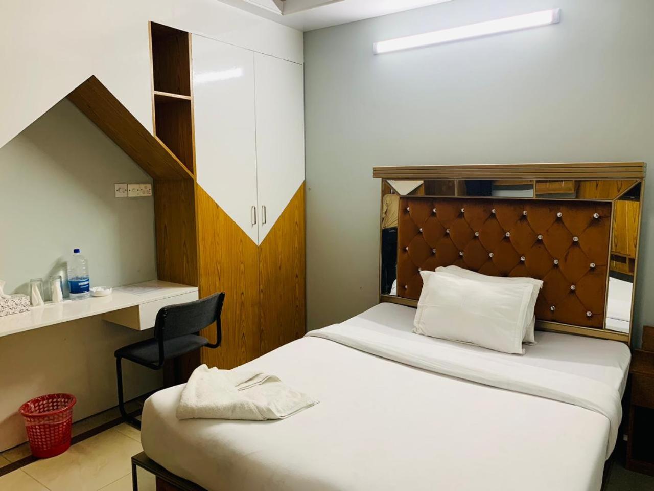 Hotel Heaven Inn