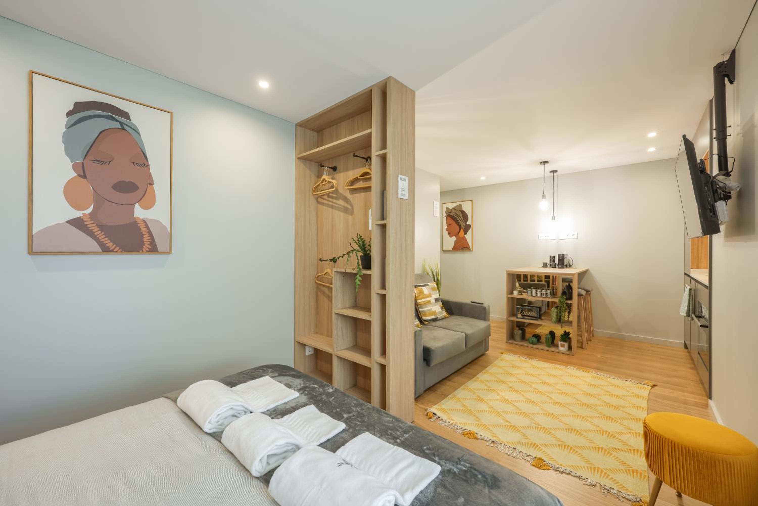 Signature Aveiro Flat incl Parking by Home Sweet Home Aveiro