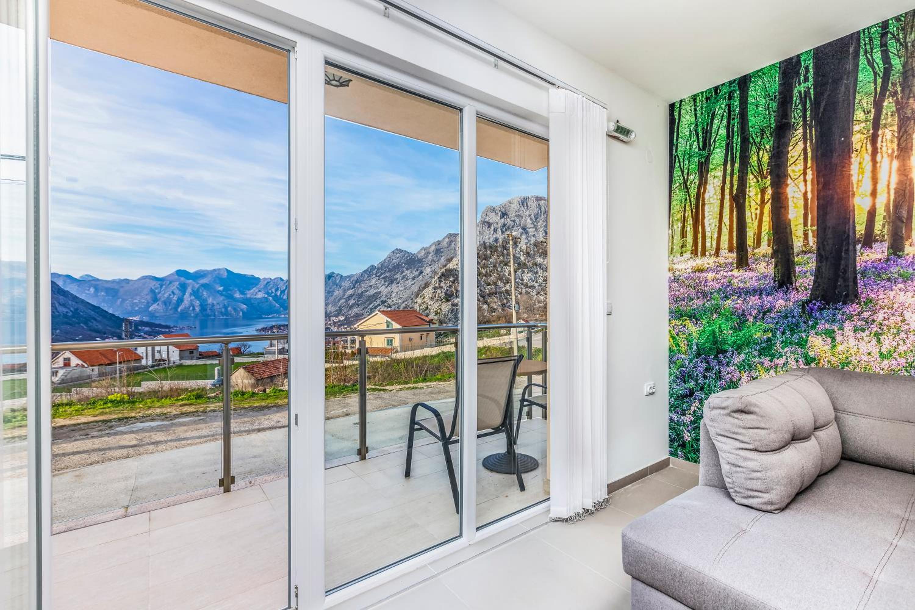 Four Seasons Apartments