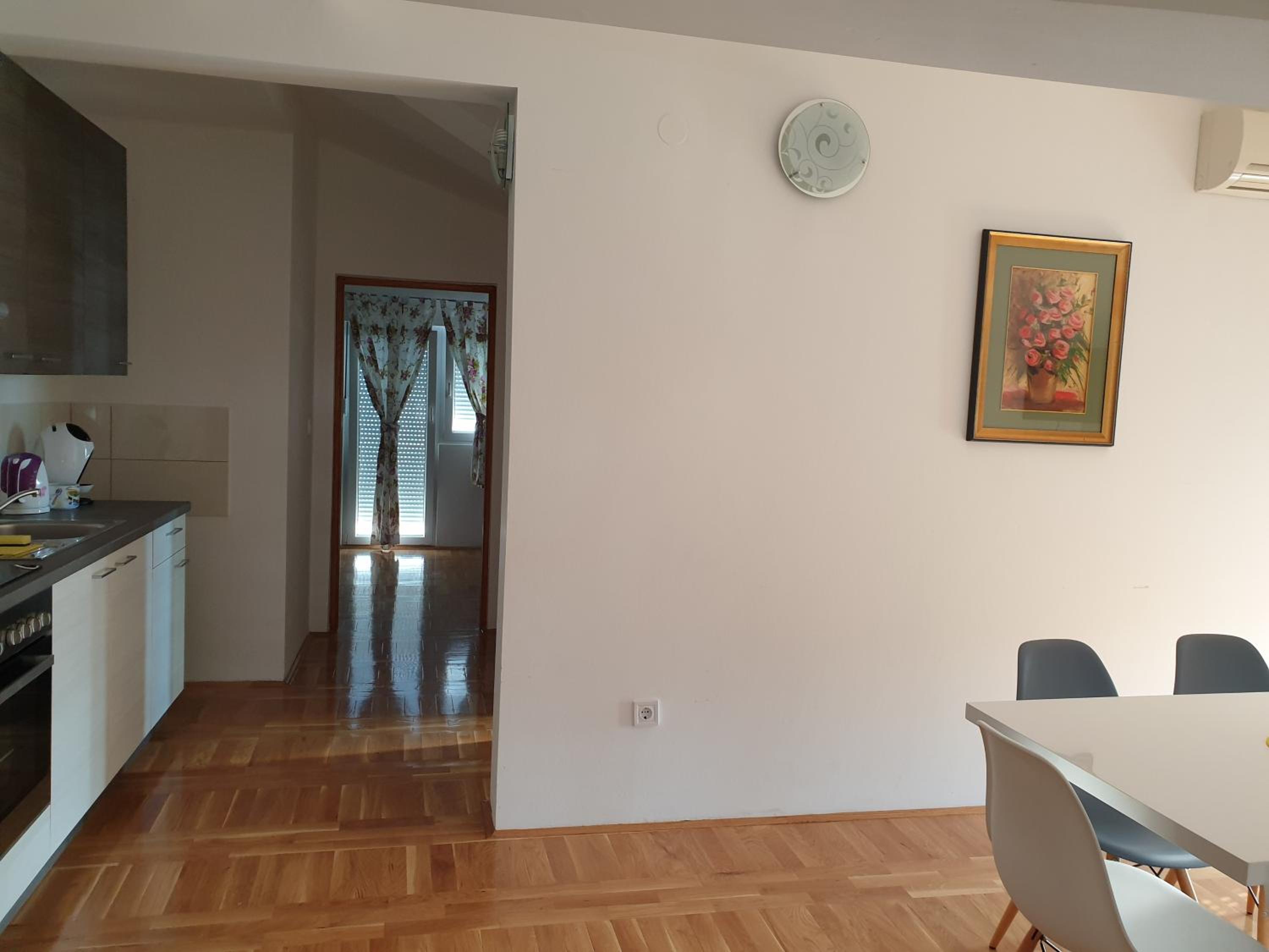 Apartments Crnjac