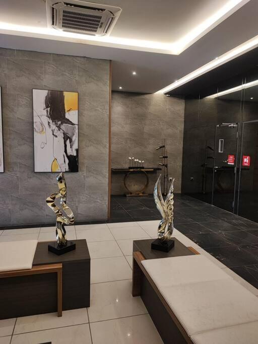 Kuching Luxurious Town Area Apartment photo 1
