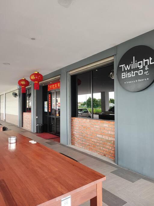 Kuching Luxurious Town Area Apartment photo 2