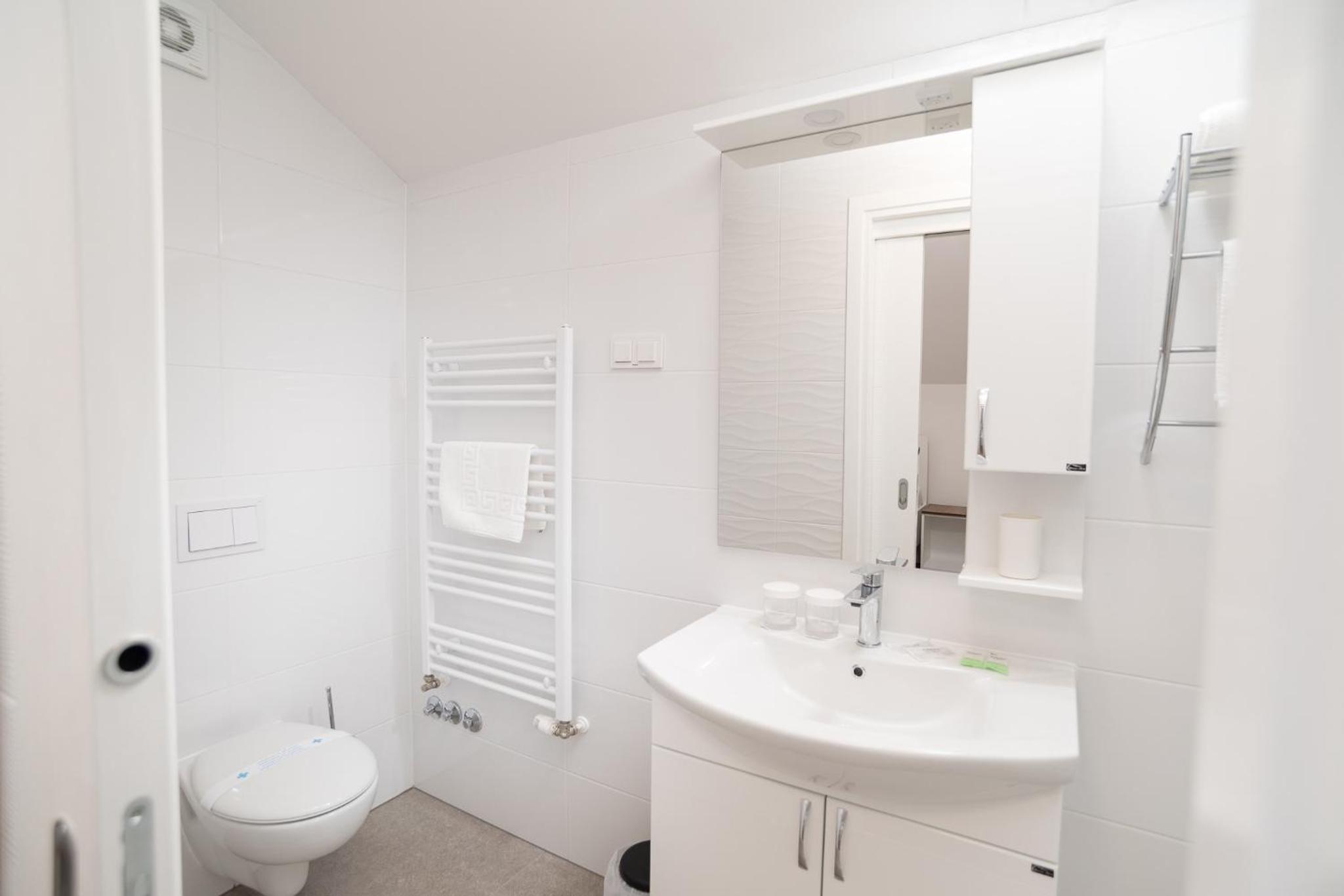 ZIMMER KAJ en Zabok — bathroom