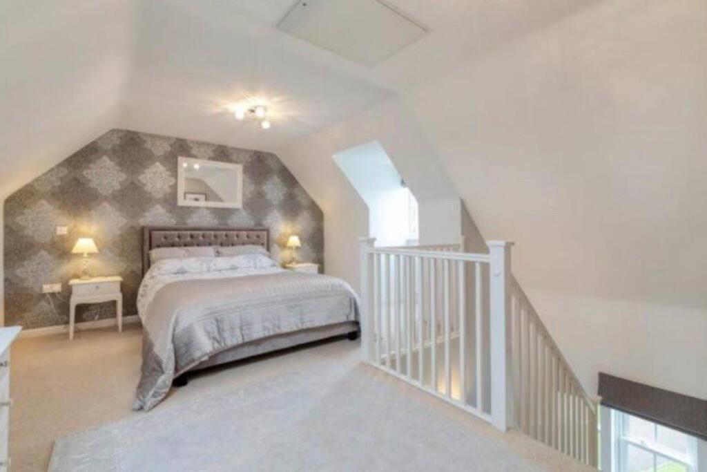 Detached family house with private garden.